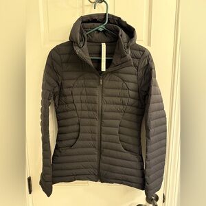 Lululemon Pack It Down Jacket Women’s Size 6 Black